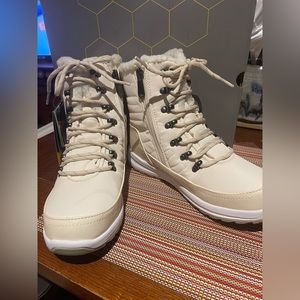 Khombu Waterproof Lace Up Ankle Boots